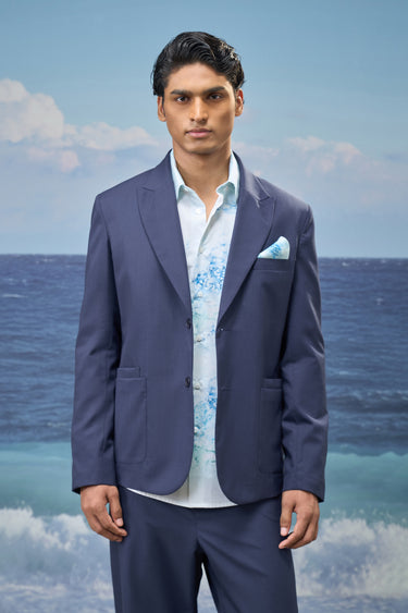 Navy jacket for men with tailored fit and structured silhouette