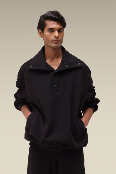 Premium Snap Collar Sweatshirt in Black