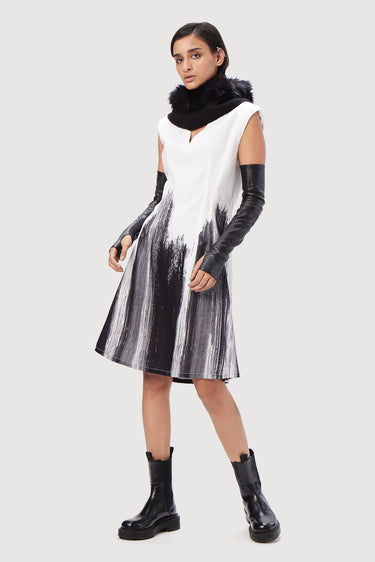 Semi-Fit V-Neck Sleeveless Dress with Brush Stroke Print - Genes Lecoanet Hemant