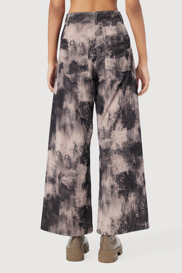 Regular Fit Trousers with Wide Legs and Stylish Patch Pockets - Genes Lecoanet Hemant