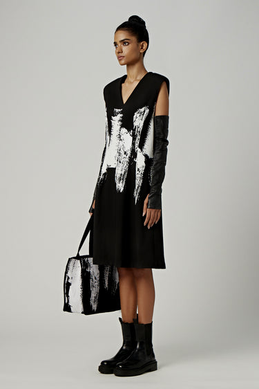 Slim Fit V-Neck Sleeveless Dress with Artistic Print - Genes Lecoanet Hemant