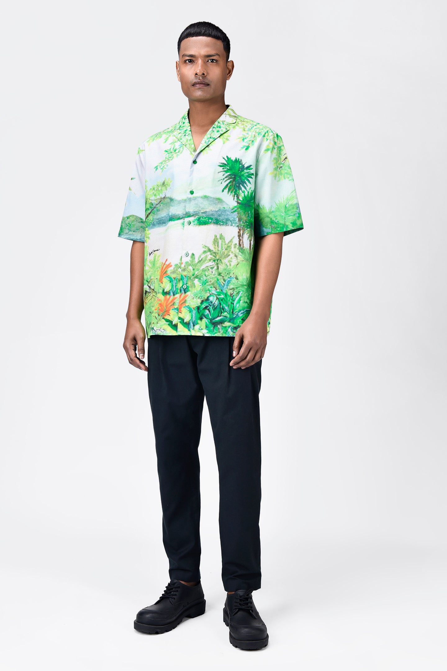 Easy Fit Men's Shirt With Tropical Landscape Print