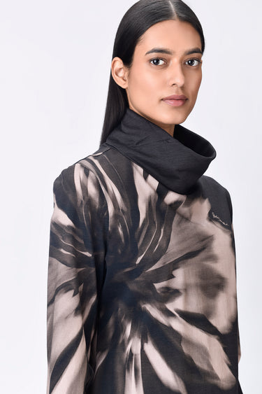 Slim Fit Turtle Neck T-Shirt with UV Flower Print - Genes Lecoanet Hemant