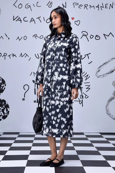 Heart Print Relax Fit Dress- Black - Genes Online Store