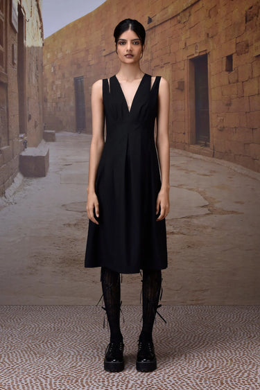 Sleeveless Black Poly Woollen Midi Dress - Genes Online Store
