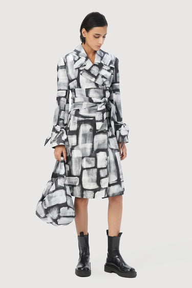 Tailored Coat with Wide Waist and Sleeve Tie-Up Straps - Genes Lecoanet Hemant
