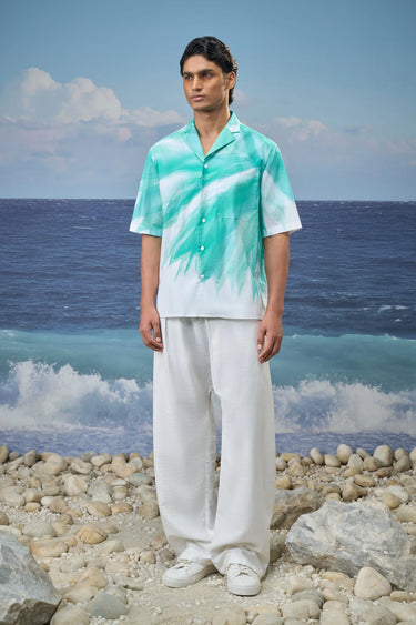White cotton poplin shirt for men with abstract print design
