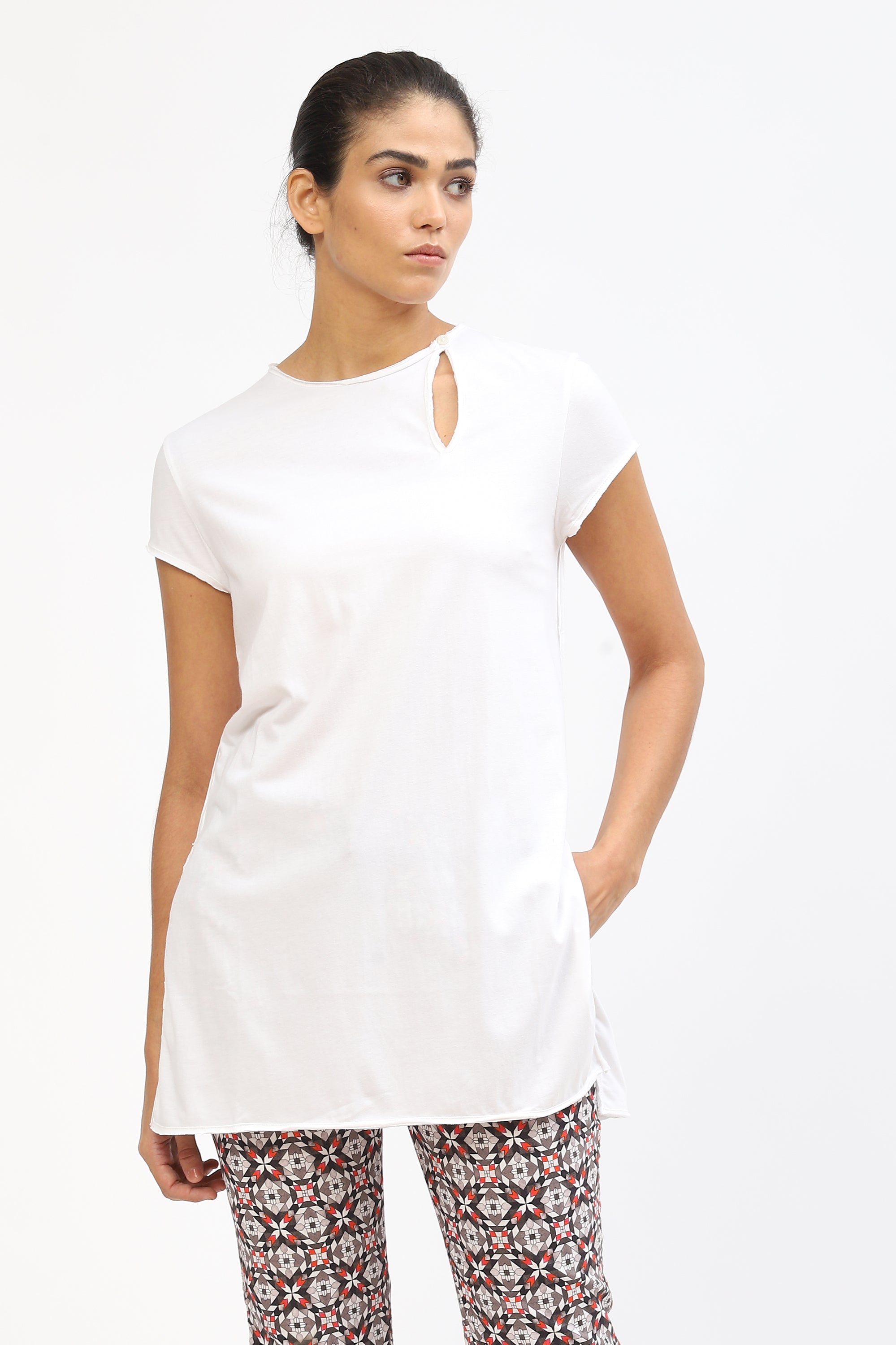 White Cotton Jersey Womens Kurta For Woman With Asymmetric Slit Detail