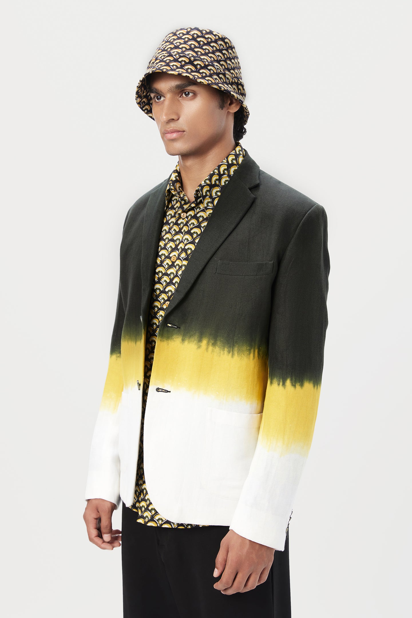 Stylish Two-Button Jacket with Scalloped Printed Lining