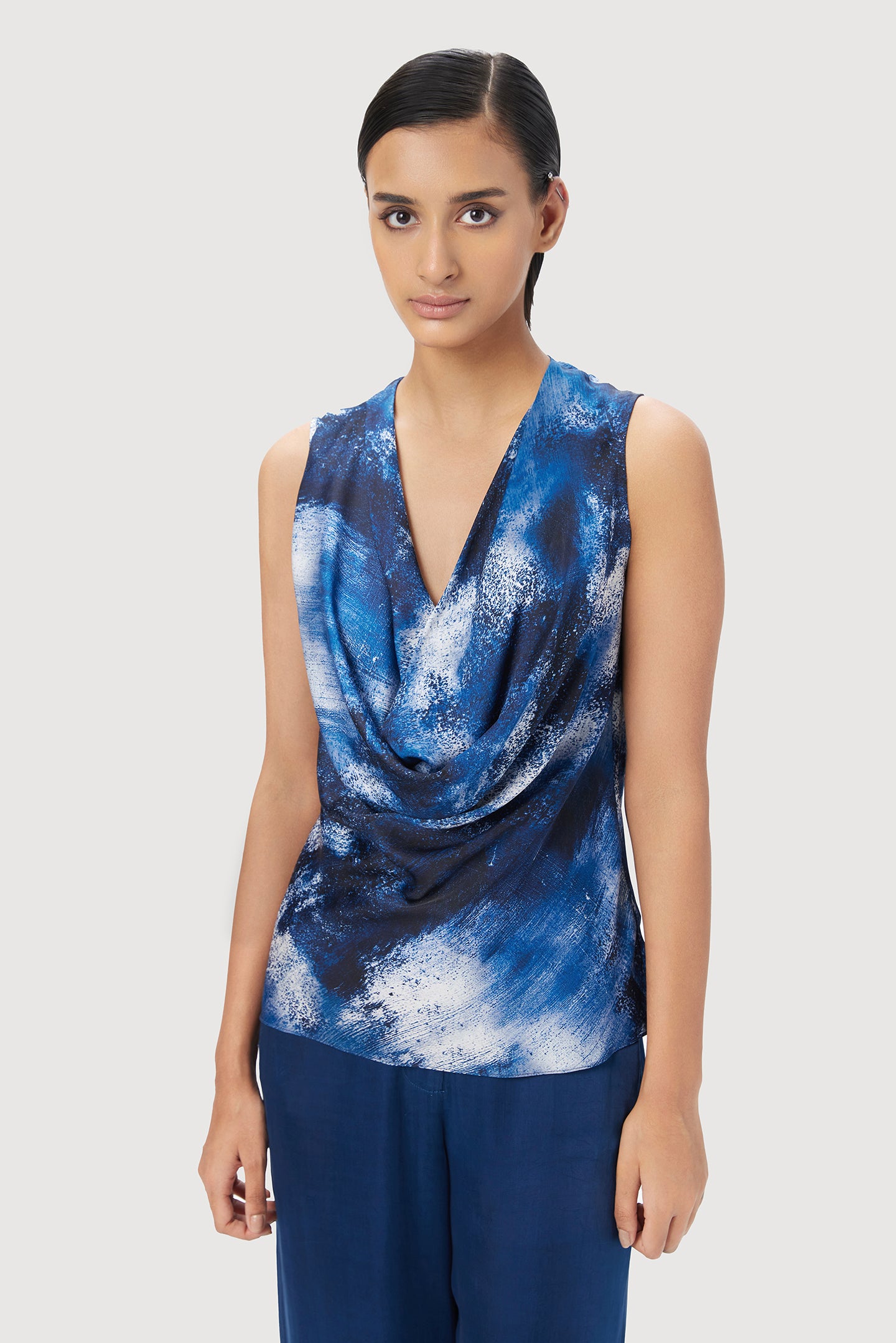 Slim Fit Sleeveless Top with All-Over Textured Print
