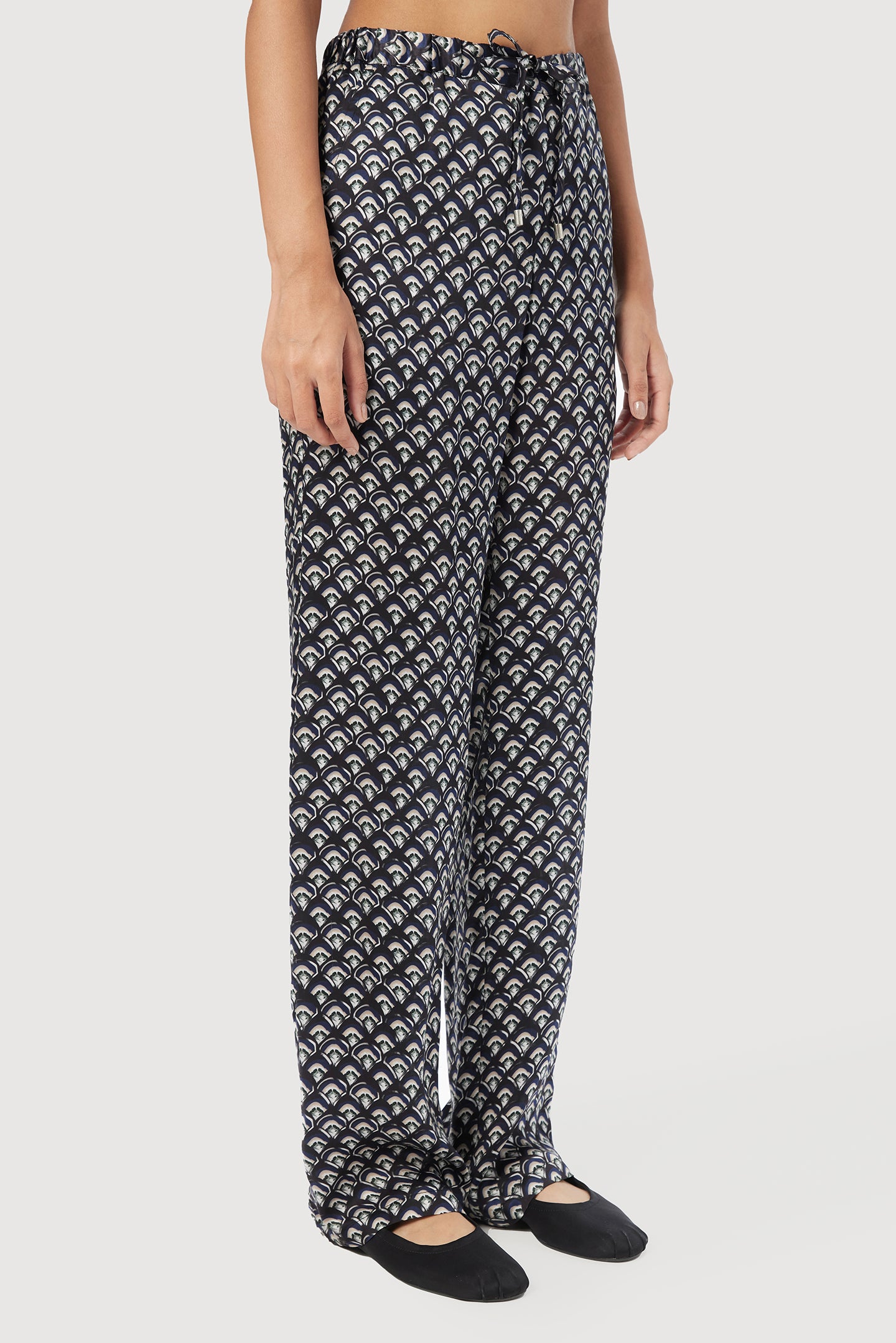 Straight Fit Trousers Featuring All-Over Scallops Print