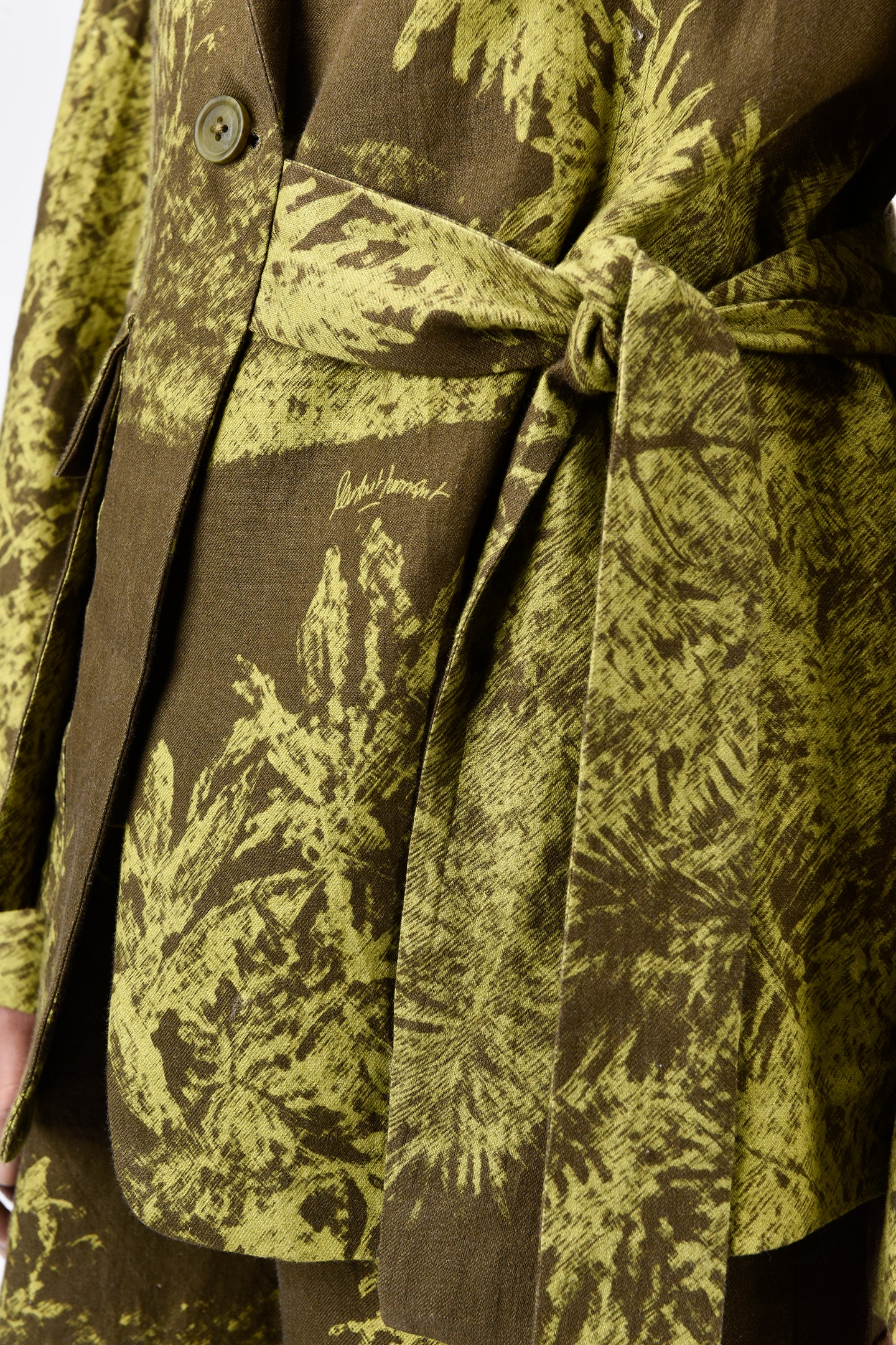 Elegant Monotone Landscape Jacket with Side Tie-Up Closure