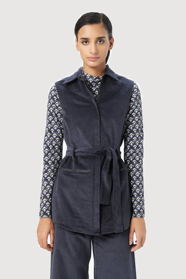 Easy Fit Sleeveless Jacket with Double Stitch Construction - Forest Green - Genes Lecoanet Hemant