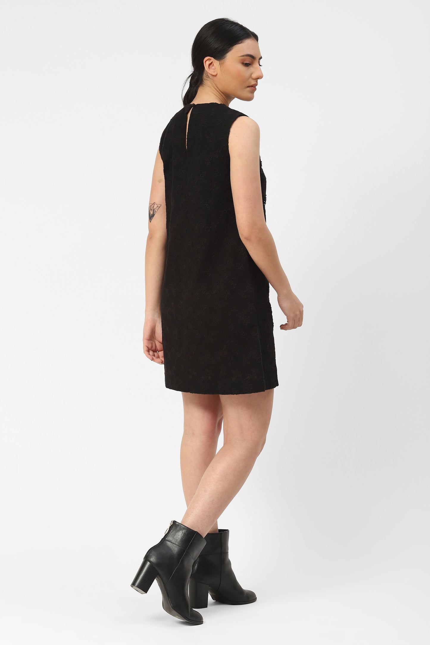 Sleeveless Tunic Dress With Embroidery