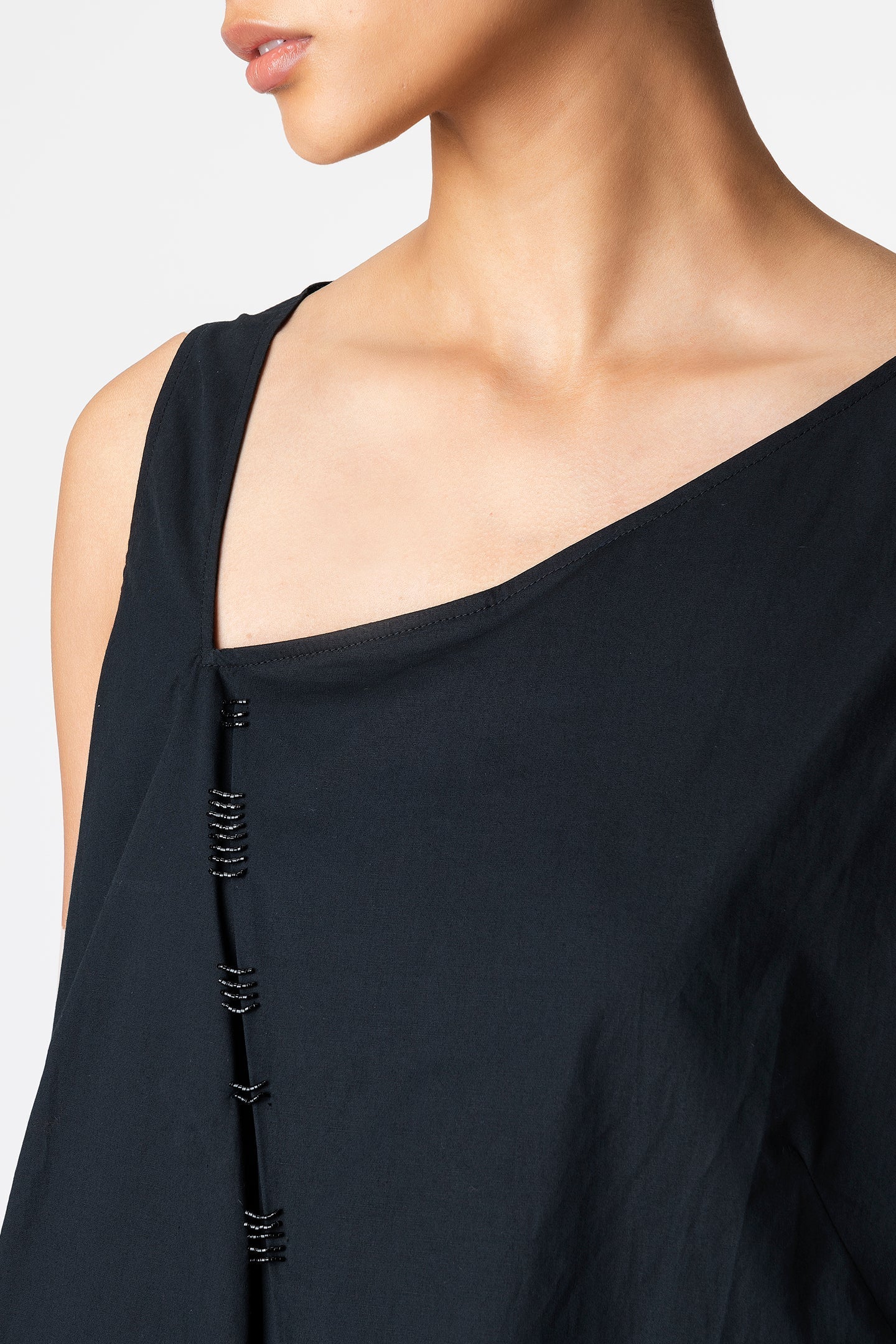midnight-black-embroidered-draped-top - Genes online store 2020